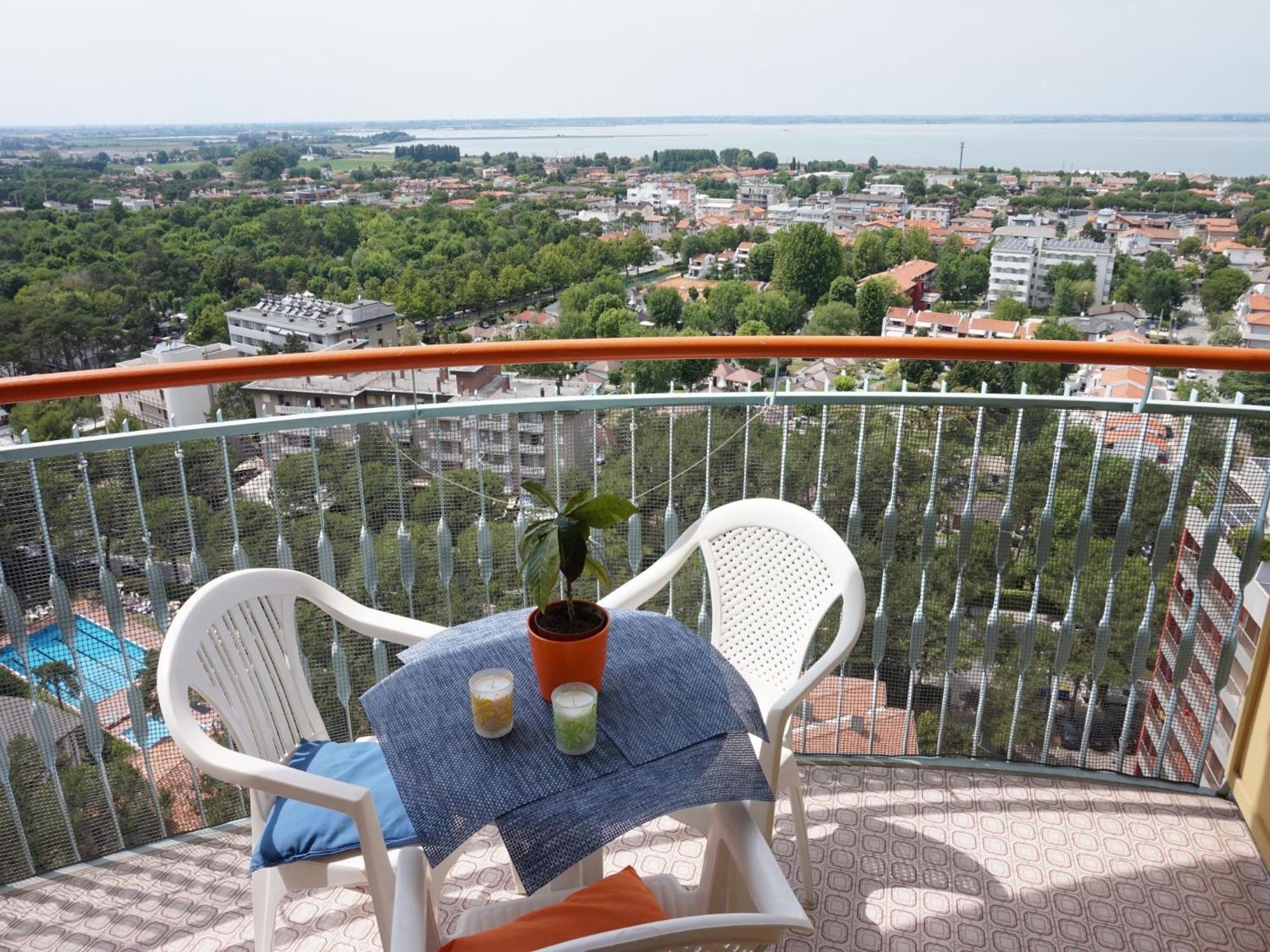 Appartamenti La Torre Lignano Sabbiadoro Exteriör bild