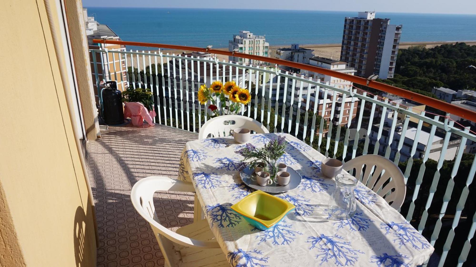 Appartamenti La Torre Lignano Sabbiadoro Rum bild