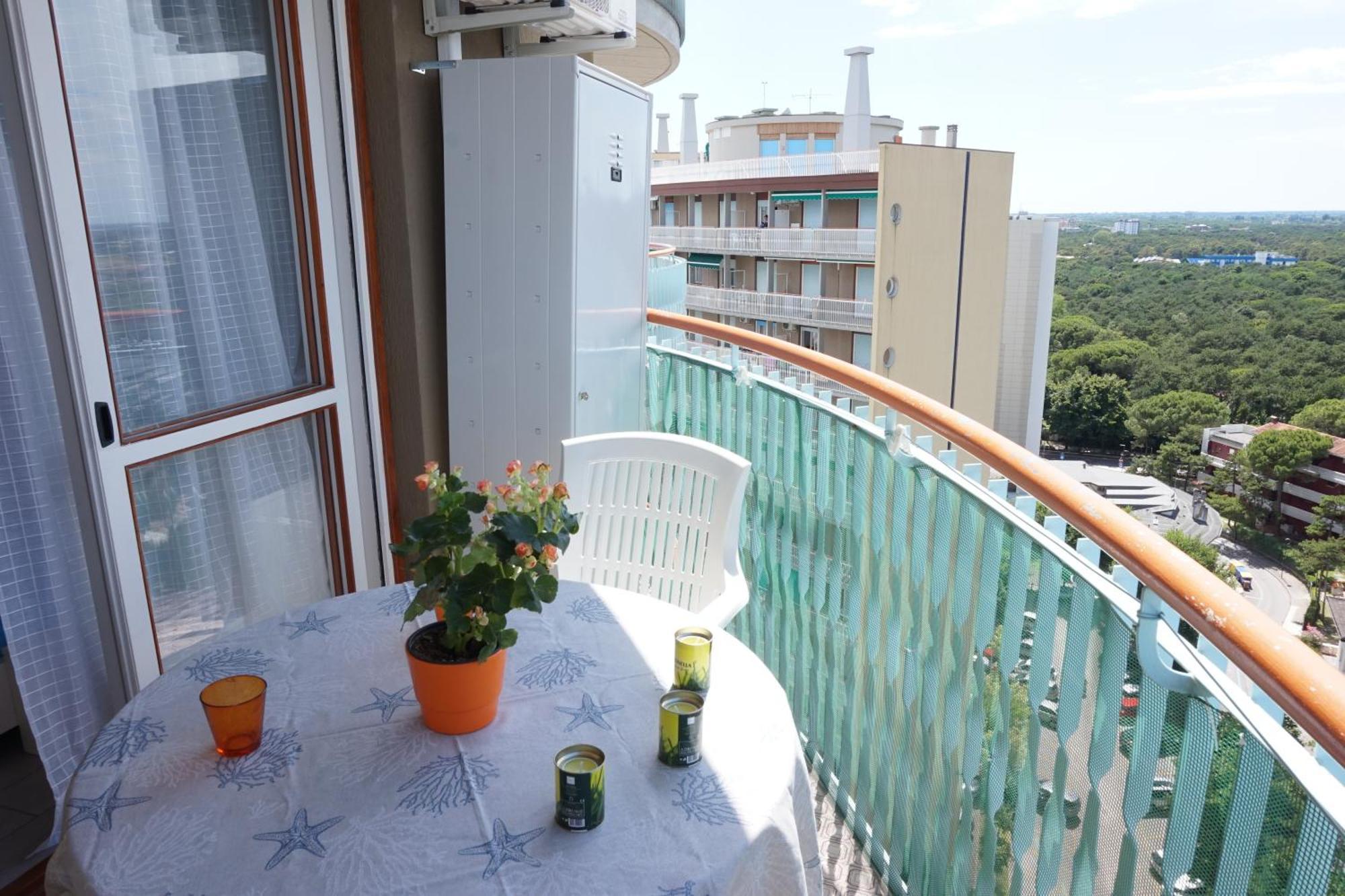 Appartamenti La Torre Lignano Sabbiadoro Rum bild