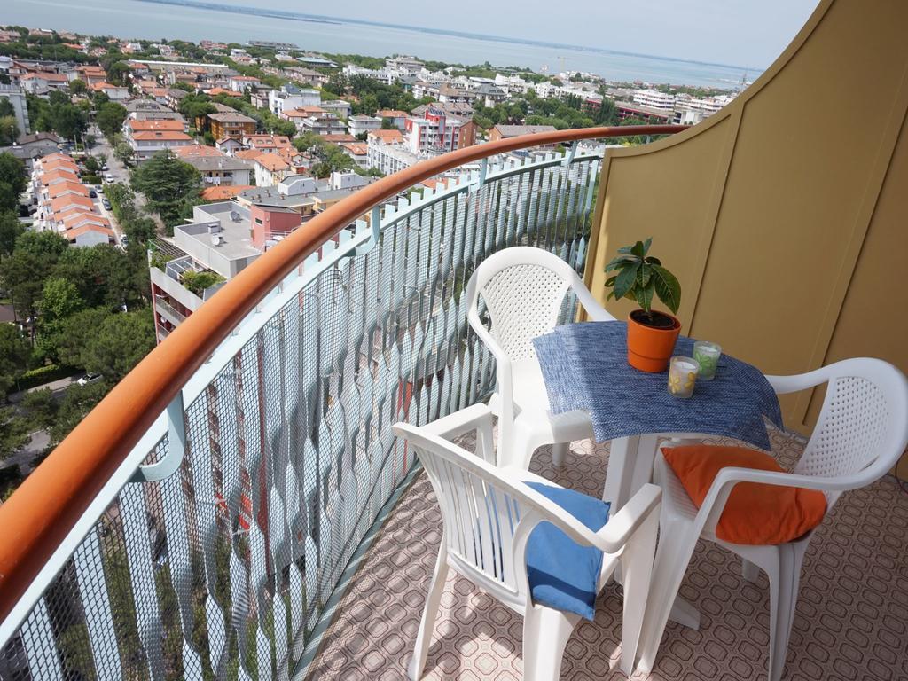 Appartamenti La Torre Lignano Sabbiadoro Exteriör bild