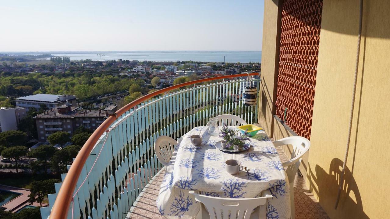 Appartamenti La Torre Lignano Sabbiadoro Exteriör bild